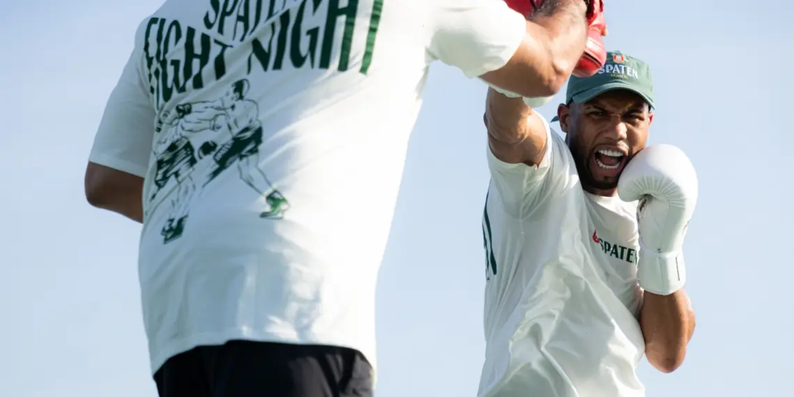 Treino nas alturas! Spaten leva lutadores para topo de edifício ícone no Rio de Janeiro para coroar preparação para o Spaten Fight Night 2 com vista deslumbrante