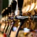 Em novo estudo, pesquisadores analisaram como genes ligados ao álcool podem impactar a maneira como o consumo de bebidas alcoólicas afeta o cérebro  • Lucas Santos/Unsplash