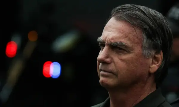 Defesa pede revogação de medidas cautelares contra Jair Bolsonaro