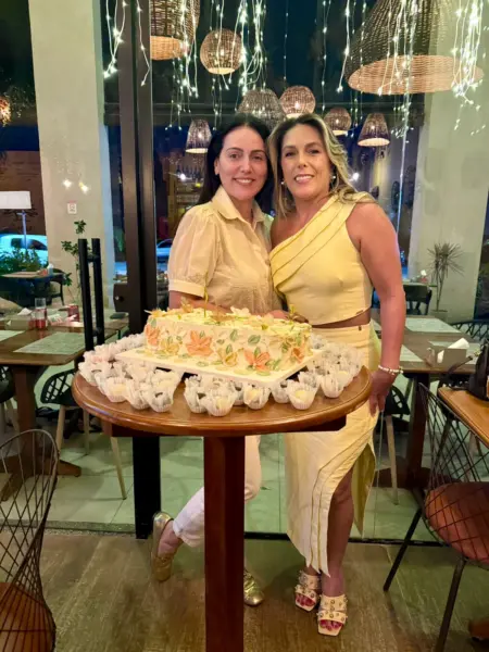 A pecuarista Girlane Vasconcelos celebrou seu aniversário em reunião intimista no restaurante Jarude