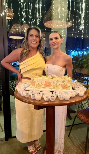 A pecuarista Girlane Vasconcelos celebrou seu aniversário em reunião intimista no restaurante Jarude
