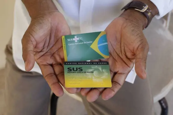 Número do SUS será cancelado e governo anuncia novo método de identificação