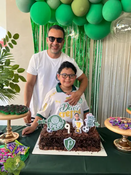Um dia de sol, piscina e muita diversão marcou o aniversário de 9 anos de Davi Almeida no último sábado