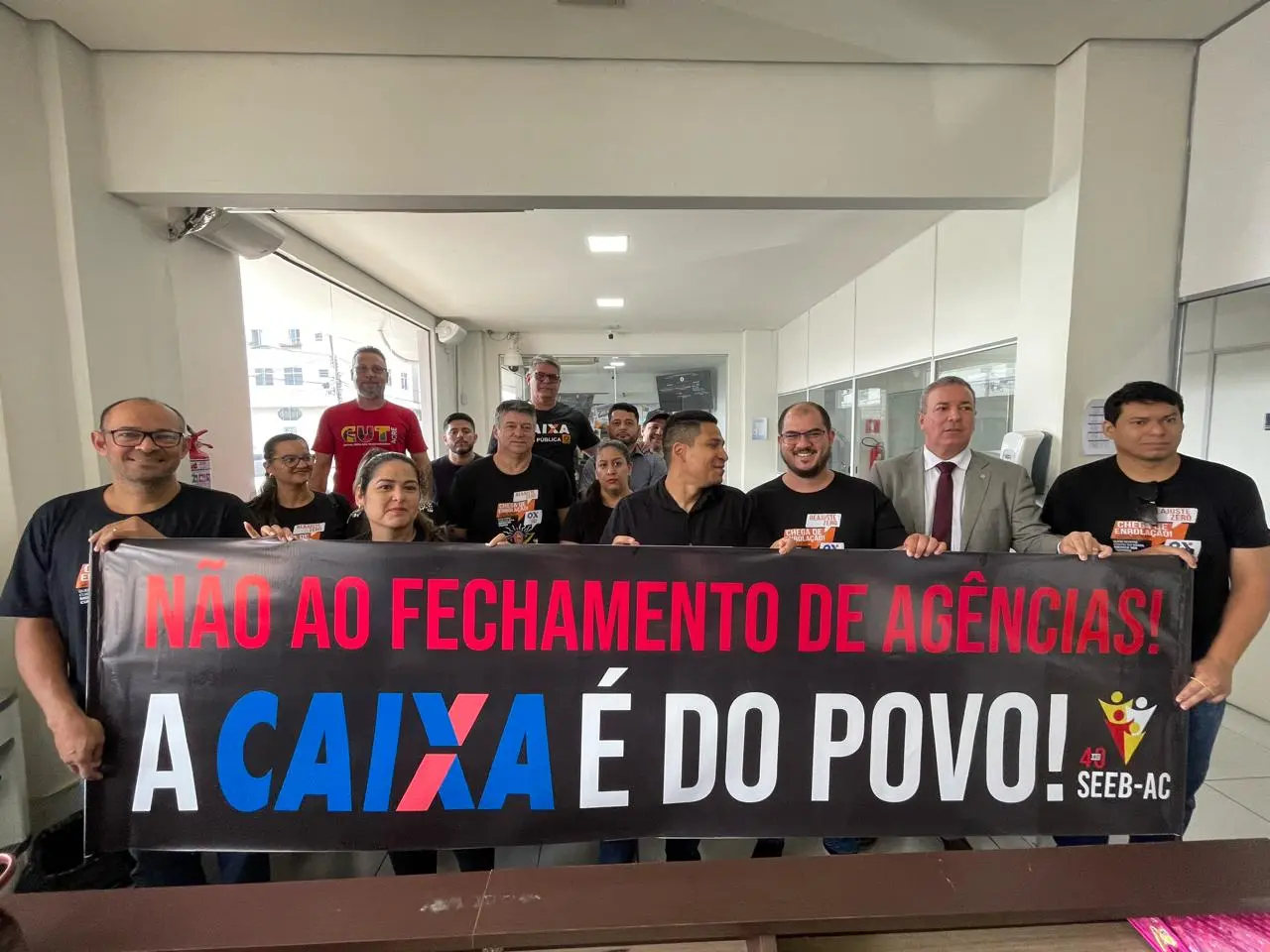 Caixa encerra agência no Centro e gera revolta e preocupação em bancários e clientes
