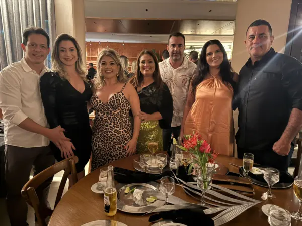 Gabriela Monteiro festejou a chegada de seus 40 anos ao lado de familiares e amigos no último sábado