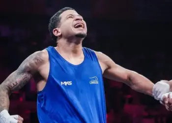 Yuri Falcão faz luta dura contra campeão olímpico, mas fica com a prata no Mundial de Boxe