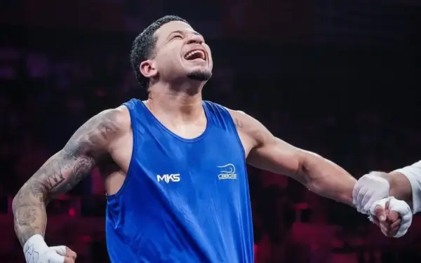 Yuri Falcão faz luta dura contra campeão olímpico, mas fica com a prata no Mundial de Boxe