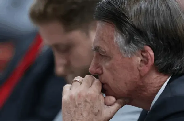 Bolsonaro é condenado a pagar R$ 1 milhão em indenização por dizer que cabelo black power é 'criadouro de baratas'