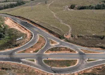 Estrada da Variante será entregue neste sábado, 6, em Xapuri. Foto: Pedro Devani/Secom