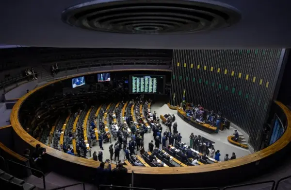 PL da Dosimetria contraria da oposição à base e amplia tensão no Congresso