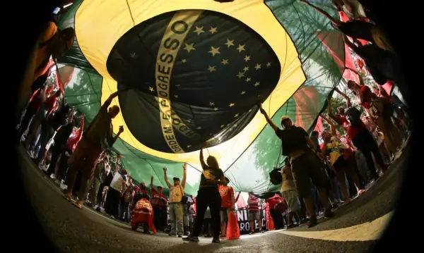 Movimentos realizam protesto em Rio Branco contra PEC no Congresso neste domingo