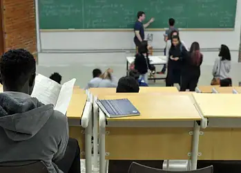 MEC oferta 7,8 mil vagas de pós-graduação gratuita para professores