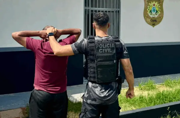 Homem é preso no Acre por se passar por policial e ameaçar vítima