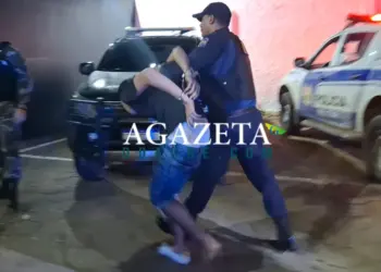 Adolescente de 16 anos é apreendido com escopeta e celulares roubados pelo BOPE em Rio Branco 2 Adolescente de 16 anos é apreendido com escopeta e celulares roubados pelo BOPE em Rio Branco