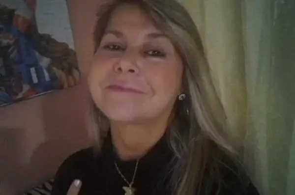 Mulher morre após ser atingida com golpes de picareta; autor é preso 1 Mulher morre após ser atingida com golpes de picareta; autor é preso