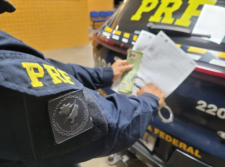 Foragido do Acre com pena de mais de 32 anos é preso com documentos falsos na Paraíba 1 Foto: Arquivo/PRF