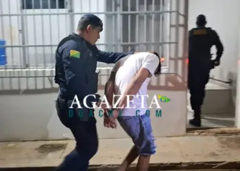 Homem é preso e dois adolescentes são apreendidos por porte ilegal de arma de fogo 3 Homem é preso e dois adolescentes são apreendidos por porte ilegal de arma de fogo