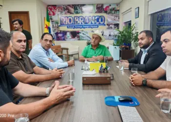 Prefeito de Rio Branco lidera iniciativa para modernizar gestão de resíduos no Acre
