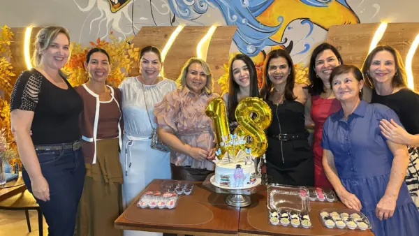 O casal Eliezer e Mercedes foi clicado ao lado do filho, o médico Wilson Barbosa Neto e da nora Fernanda Teixeira, durante casamento em Florença-Itália