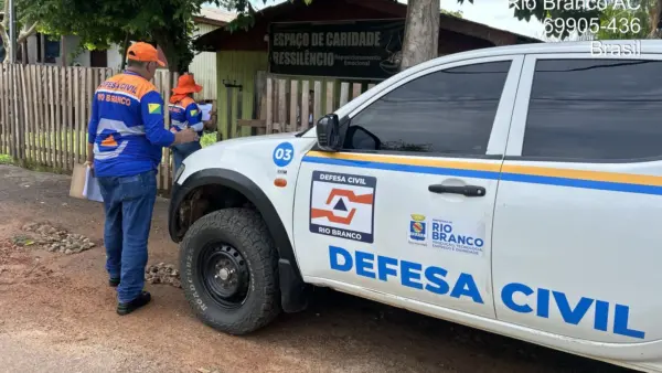 Rio Branco cadastra famílias atingidas pelas cheias para receber apoio da Prefeitura