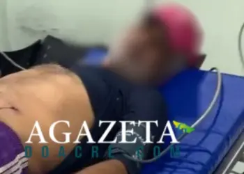 Marceneiro é baleado por ocupantes de carro enquanto estava em bar no 2º Distrito de Rio Branco 3 Marceneiro é baleado por ocupantes de carro enquanto estava em bar no 2º Distrito de Rio Branco