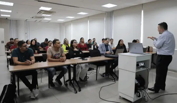 Em Rio Branco, programa Cidade Empreendedora capacita gestores municipais sobre compras públicas