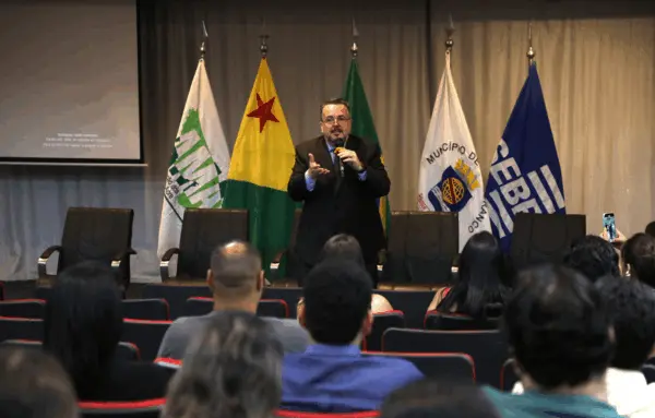 Em Rio Branco, programa Cidade Empreendedora capacita gestores municipais sobre compras públicas