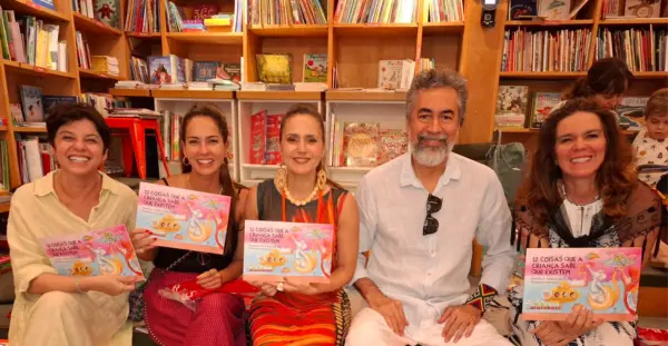 A artista Leila Pinheiro prestigia lançamento de livro com toque acreano no Rio. Veja mais na Coluna da Jackie