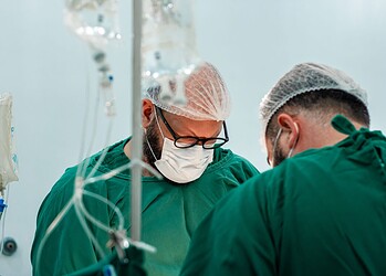 Cirurgiões realizam a maior cirurgia de aneurisma de aorta do Acre. Foto: Gleison Luz/Fundhacre