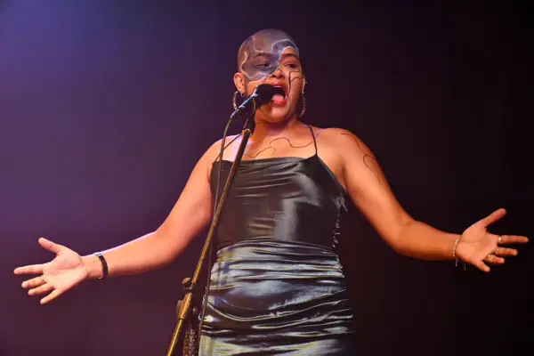 "Saltenha de Jambu": Maya Dourado lança campanha para gravar videoclipe independente
