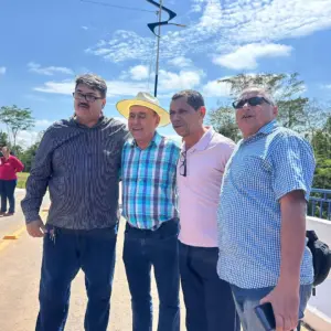 Prefeitura inaugura ponte de aço e concreto sobre o Igarapé Redenção, na Jarbas Passarinho 3 Prefeitura inaugura ponte de aço e concreto sobre o Igarapé Redenção, na Jarbas Passarinho