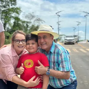 Prefeitura inaugura ponte de aço e concreto sobre o Igarapé Redenção, na Jarbas Passarinho 2 Prefeitura inaugura ponte de aço e concreto sobre o Igarapé Redenção, na Jarbas Passarinho