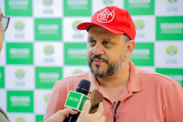 Com as bênçãos de Boulos, Jamyr Rosas é lançado pré-candidato ao governo do Acre pelo PSol