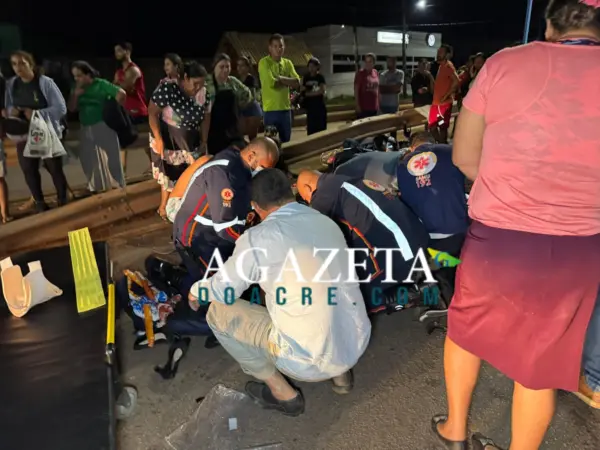 Motociclista de aplicativo tenta conversão proibida e provoca acidente; três ficam feridos em Rio Branco