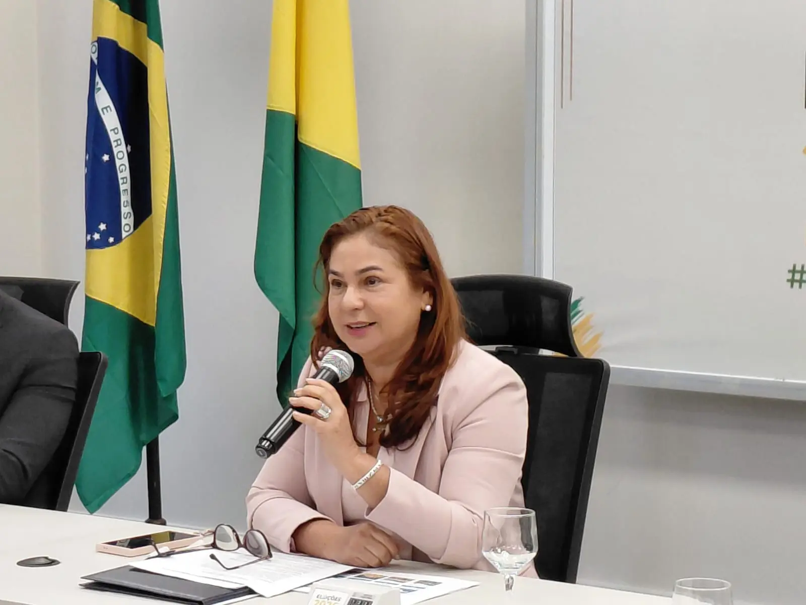 TRE do Acre começa contagem regressiva de 1 ano para a eleição e faz orientações