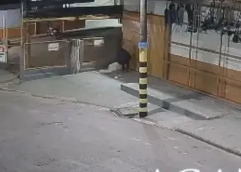 Vídeo mostra ataque a homem morto após golpes de barra de ferro em Rio Branco
