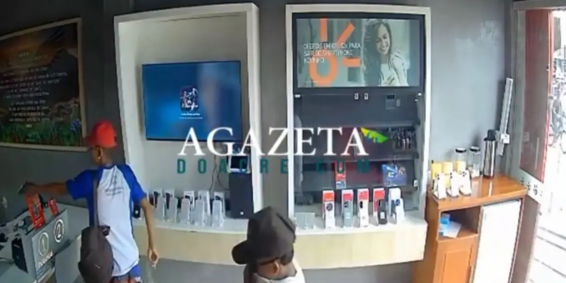 Criminosos fazem arrastão em lojas no interior do Acre; 190 estava fora do ar