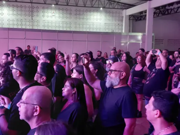 Lobão faz show eletrizante em Rio Branco e marca reinauguração do Juventus; FOTOS