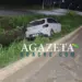 Carro é encontrado preso em valeta após motorista perder o controle no Loteamento Bonsucesso