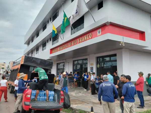 Agentes de saúde voltam a protestar após prefeitura descumprir acordo sobre reajuste