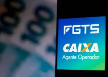 O saque-aniversário é um benefício que permite ao trabalhador retirar determinado valor do saldo do seu FGTS, anualmente, no mês de seu aniversário  • SOPA Images/LightRocket via Gett