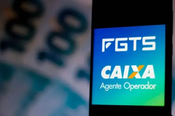 Governo limita antecipação do FGTS via saque-aniversário a R$ 500