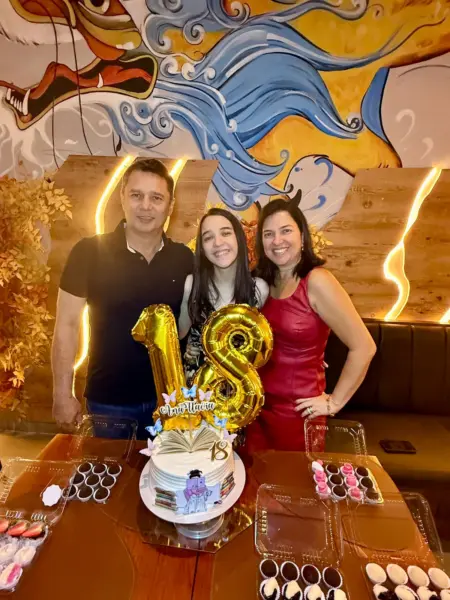 Ana Flávia Lavocat Holanda comemorou seus 18 anos na última terça-feira, 7