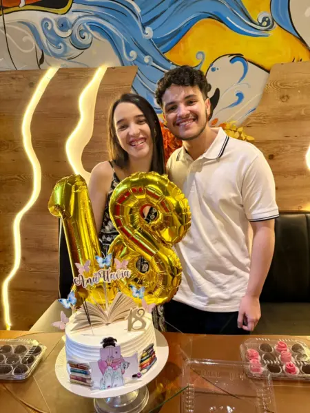 Ana Flávia Lavocat Holanda comemorou seus 18 anos na última terça-feira, 7