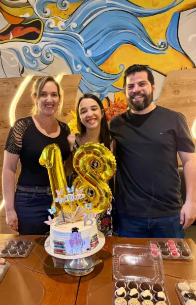 Ana Flávia Lavocat Holanda comemorou seus 18 anos na última terça-feira, 7