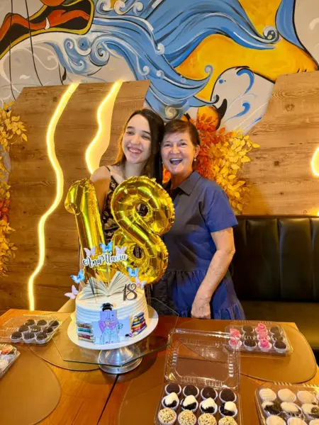 Ana Flávia Lavocat Holanda comemorou seus 18 anos na última terça-feira, 7