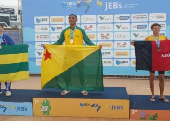 Atleta acreano conquistou o lugar mais alto na natação.
Foto: Assessoria do Desporto Escolar/Cedida