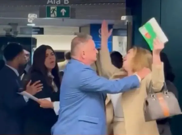 Socorro Neri e Antônia Lúcia protagonizam confusão e precisam ser contidas: 'se enforca!'; VÍDEO
