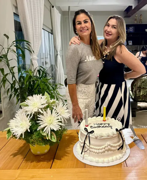 Fabíola Pinheiro comemorou aniversário em jantar intimista na última terça-feira, dia 14. Veja mais na coluna Roberta Lima