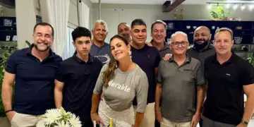Fabíola Pinheiro comemorou aniversário em jantar intimista na última terça-feira, dia 14. Veja mais na coluna Roberta Lima